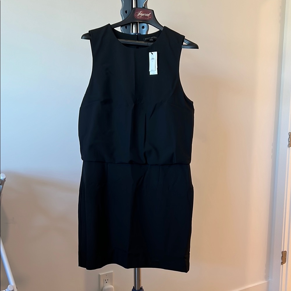 Elegant Black Sleeveless Dress